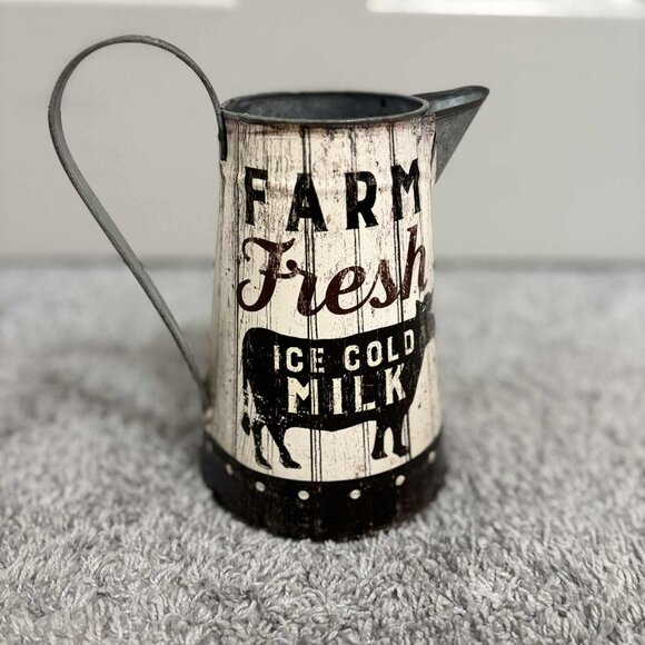Vintage Farm Fresh Ice-Cold Milk Tin Size 7x15 inches around - Picture 3 of 7